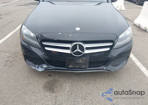 2016 Mercedes-Benz C 300 из США, поврежденный, VIN 55SWF4JB3GU148976
